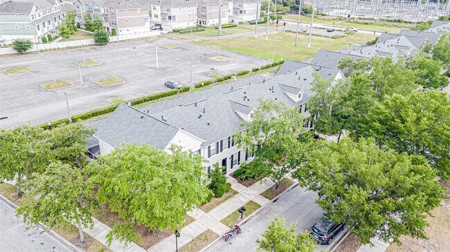 Building Photo - 10033 Bradwell Pl