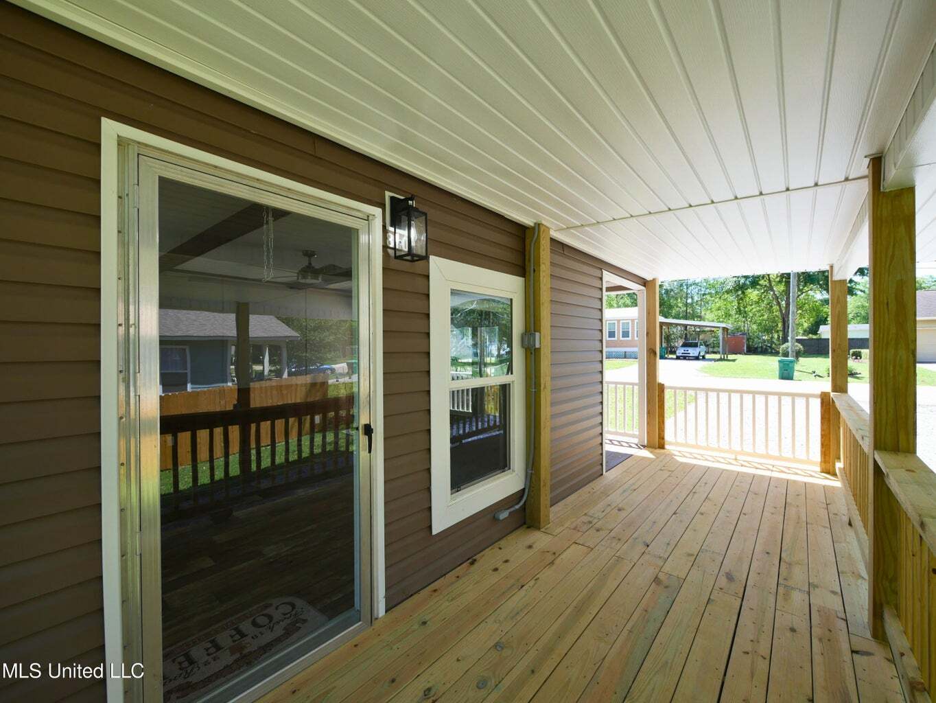 side porch - 10731 Lilinoe Way