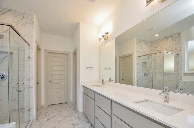 Building Photo - 29203 Pikes Peak Dr