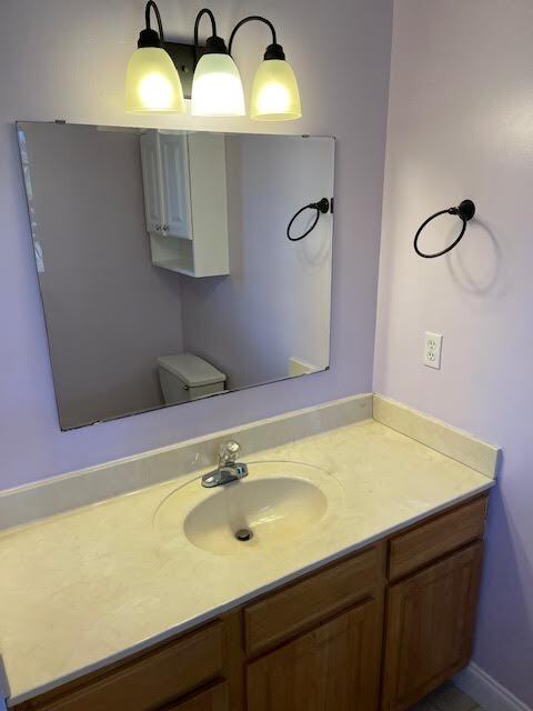 Building Photo - 825 9th Ave W