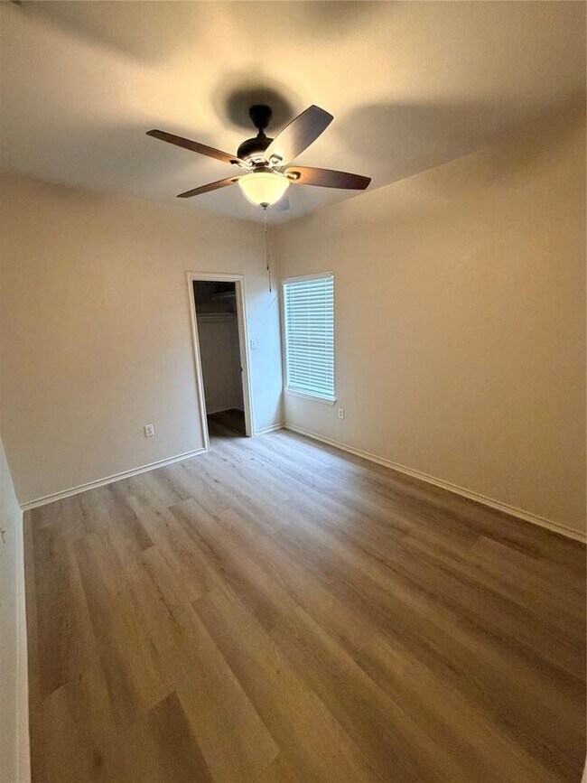 Building Photo - 508 Tablerock Cir