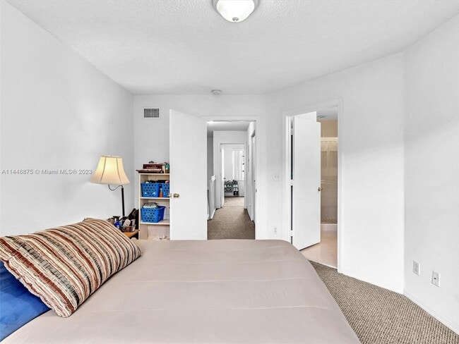 Building Photo - 326 SW 120th Ave