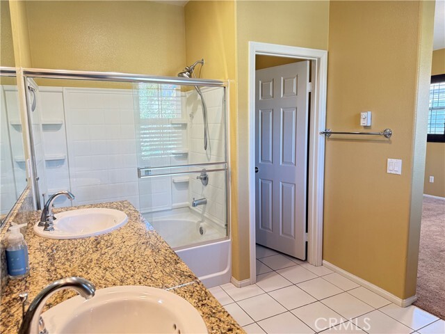 Building Photo - 10510 Maple Ln