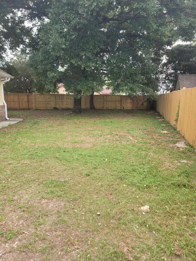 Building Photo - 4554 Northpointe Pl