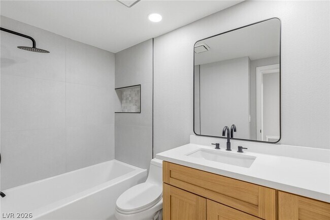 Building Photo - 9725 Cascade Falls Ave