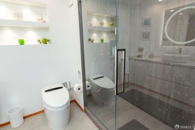 Building Photo - 1800 Washington St