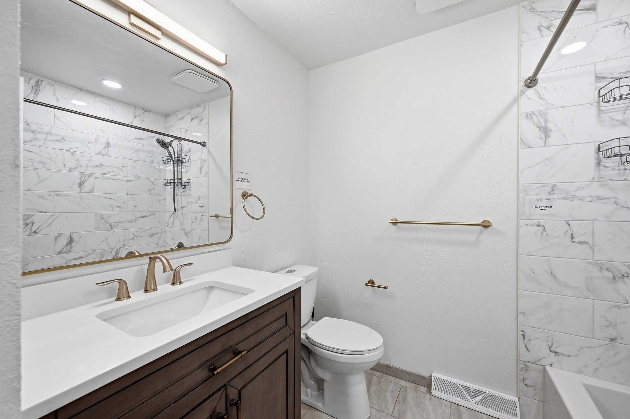 Building Photo - 2923 S Reading Ct
