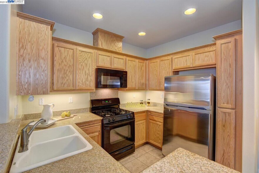 Building Photo - 3275 Dublin Blvd