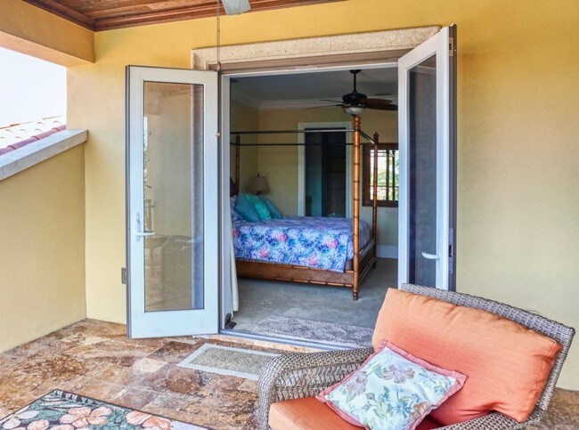 Building Photo - 1363 Oceanview Dr