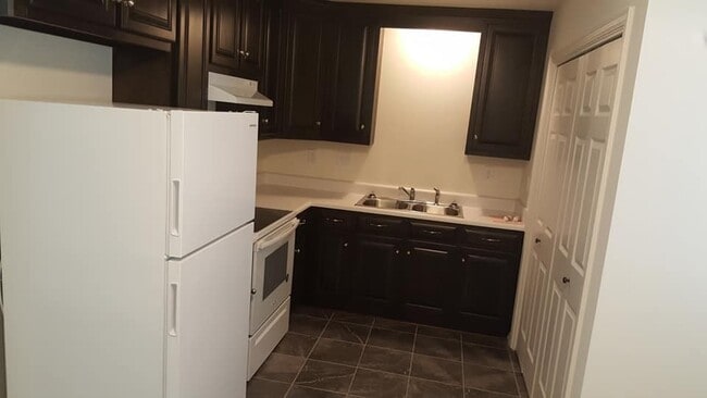 Building Photo - 12747 Westbrook Dr