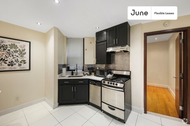 Building Photo - 235 W 109th St
