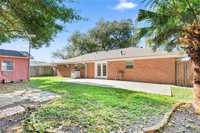 Building Photo - 426 Pine St