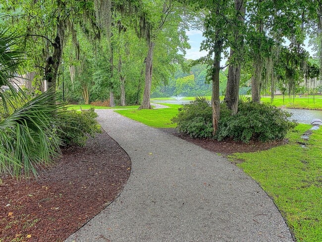 Building Photo - Charming 2BR/2BA Condo with Water Views in Sought-After Montclair – Mount Pleasant, SC