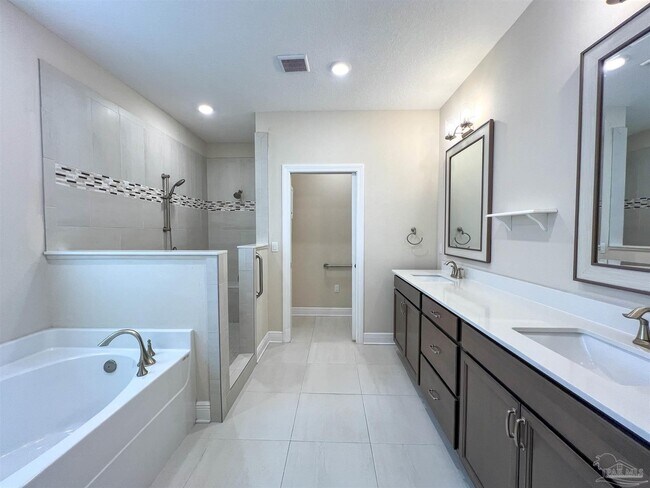 Building Photo - 8010 Majestic Cypress Dr