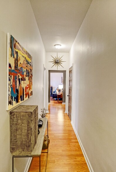 Primary Photo - 402 N Delaware St