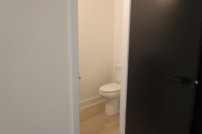 Building Photo - 1901 E Willard St