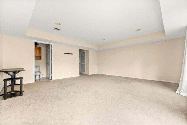 Building Photo - 2 Hops Commons Ct