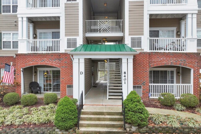 Building Photo - **PRISTINE GARDEN-LEVEL CONDO ON THE FIRST LEVEL NEAR PAVILION AND COMMUNITY GREEN SPACE**