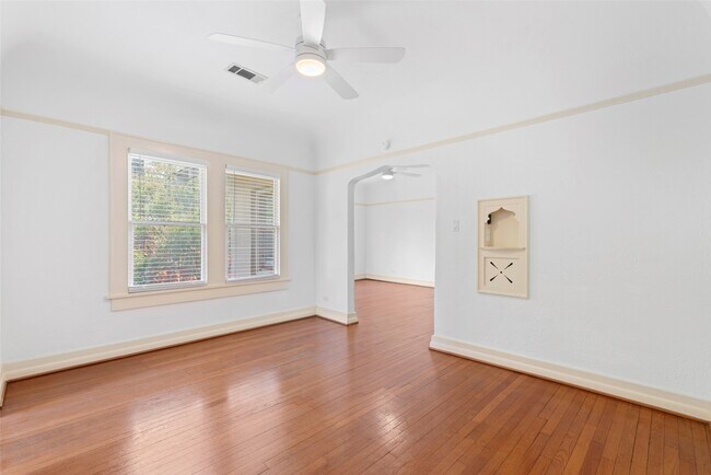 Building Photo - 1516 Bonnie Brae St