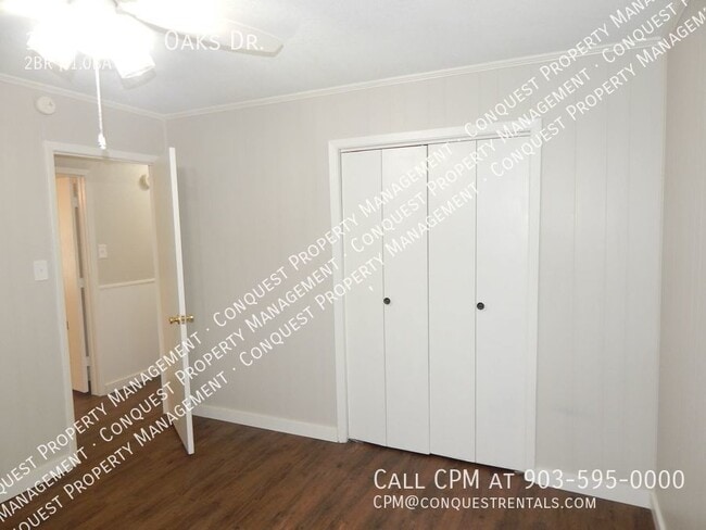 Building Photo - 10498 Twin Oaks Dr