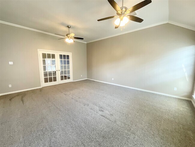 Building Photo - 9509 Dry Springs Dr