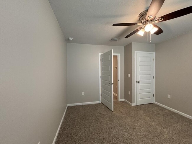 Building Photo - 6359 Bellavia Ln