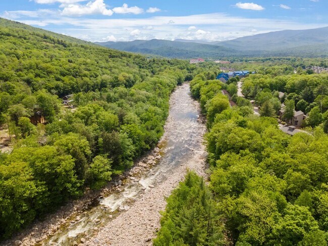 Building Photo - 6 Ridge Rd