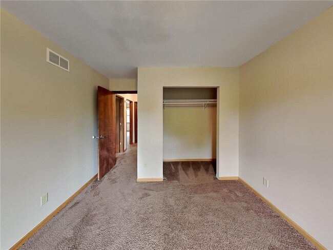 Building Photo - 3613 E 42nd St