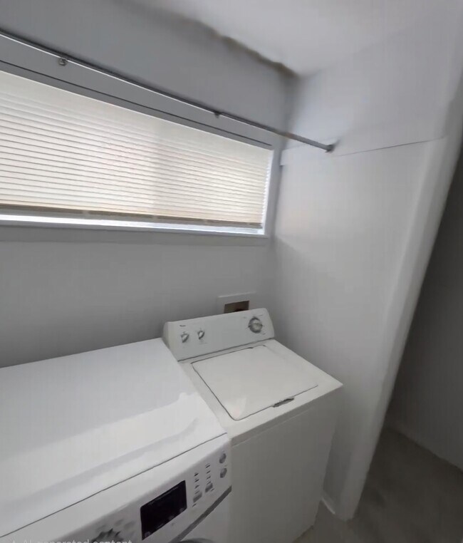Building Photo - 3982 Crayrich Cir