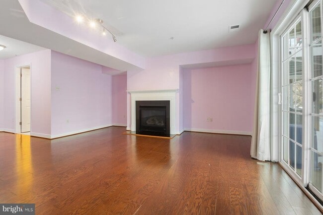 Building Photo - 1208 Corolla Ct