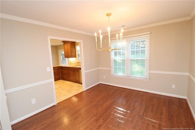 Building Photo - 211 Amberglow Pl