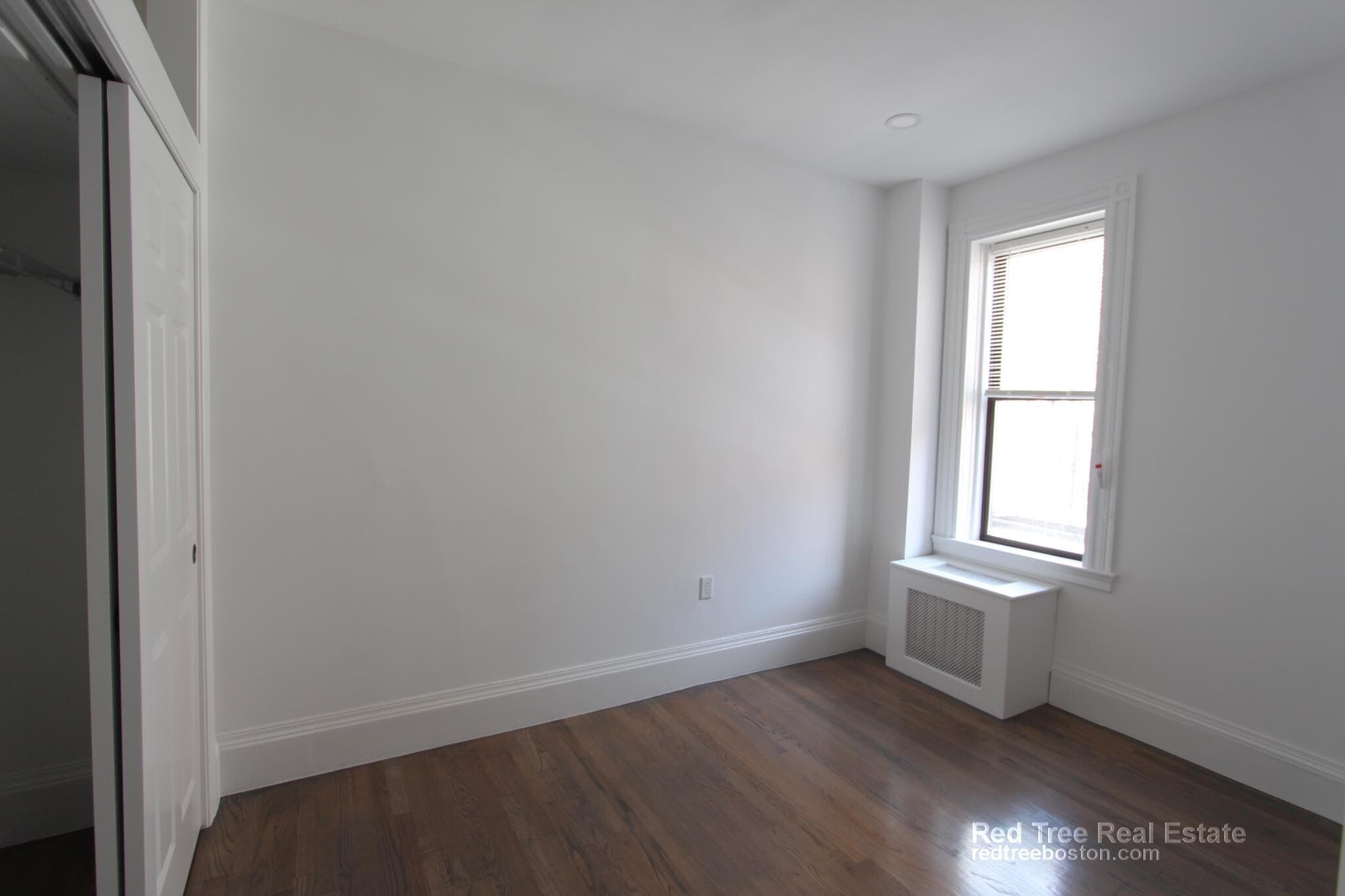 Building Photo - 503 Beacon St