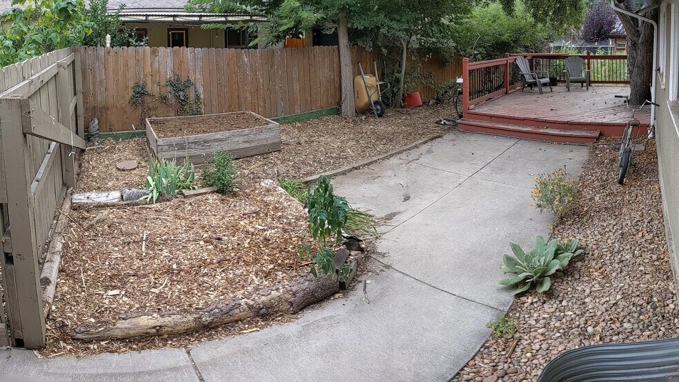 Side Yard - 1655 S Corona St