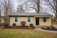 Building Photo - 1711 Younger Ave