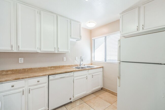 Building Photo - 31635 Avenida Maravilla