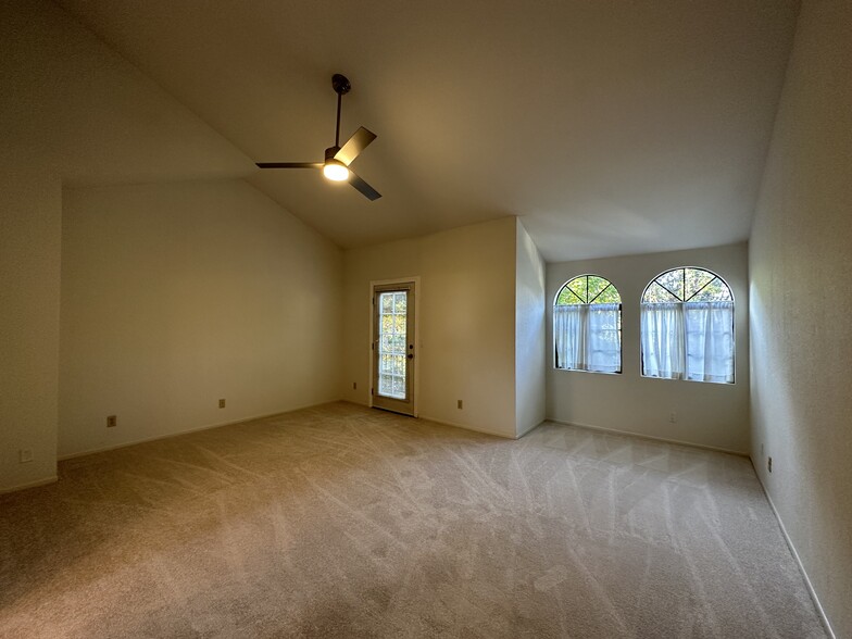 2nd Floor Master Bed - 500 Garfield Ave