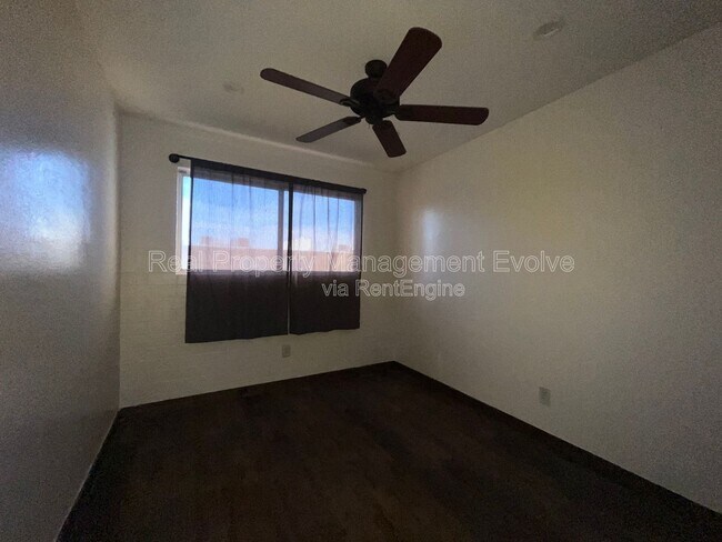 Building Photo - 6565 N 19th Ave