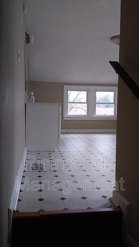 Building Photo - 656 Calahan Rd