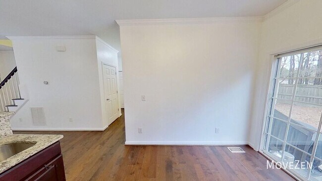 Building Photo - 1721 E Lenoir St