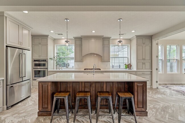 Building Photo - 47 Firethorn Pl