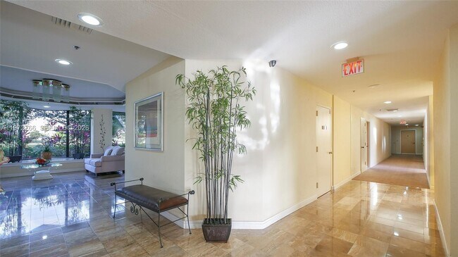 Building Photo - 7200 Radice Ct