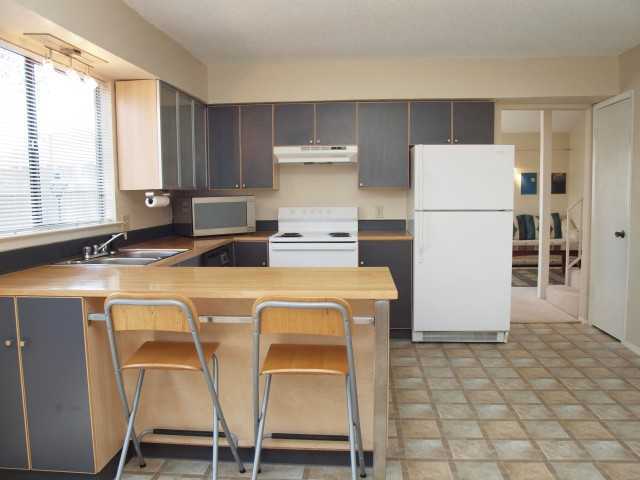 Building Photo - Spacious Townhouse in North Austin!
