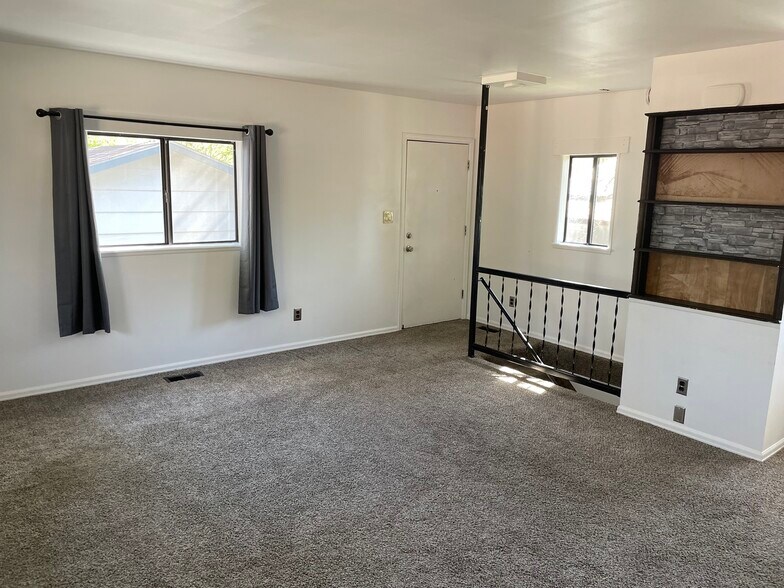 Living Room - 2604 Tremont St