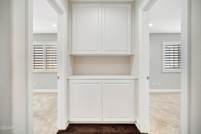 Building Photo - 3044 Ferncrest Pl