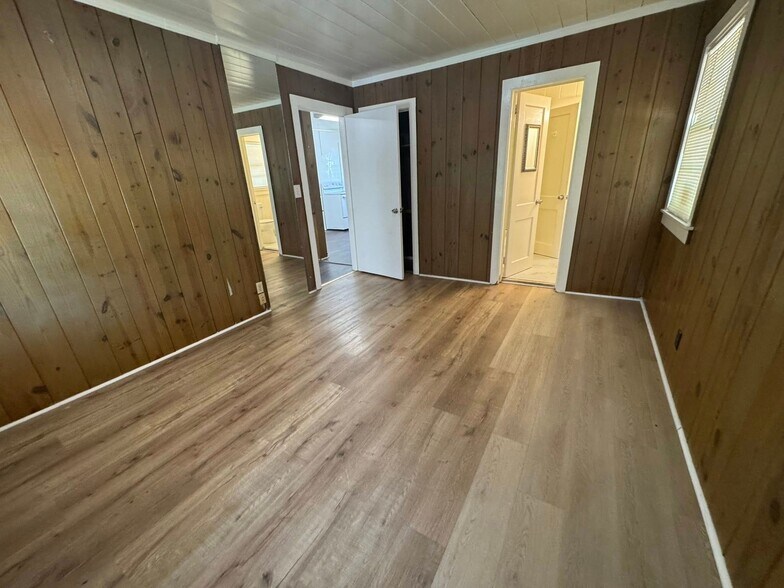 Building Photo - 7203 Porcher Dr