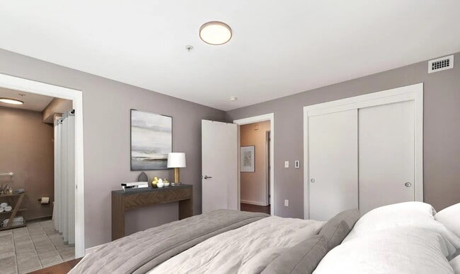 Building Photo - Experience San Francisco, your way with attractions in the heart of The City