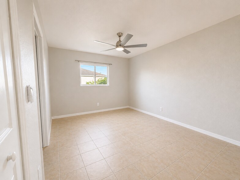 Building Photo - 5084 White Ave