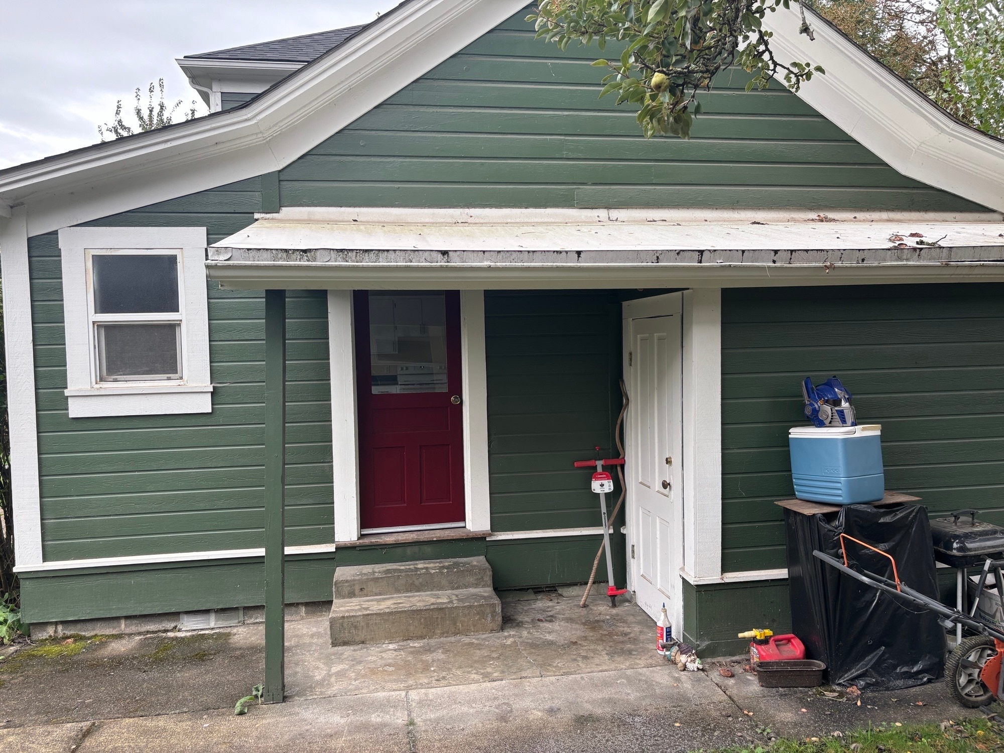 Building Photo - 651 W 12th Ave