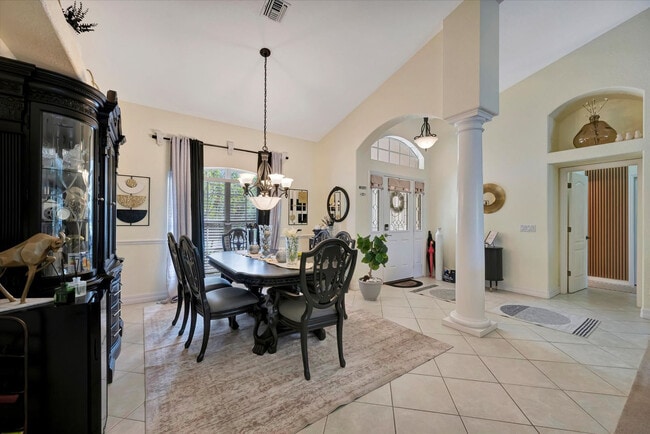 Building Photo - 19 Hoffer St