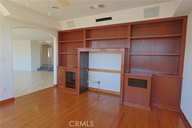 Building Photo - 5228 Vanderhill Rd